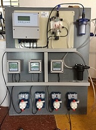 泳池水質監(jiān)測PH，ORP，余氯，電導率，濁度，配加藥計量泵