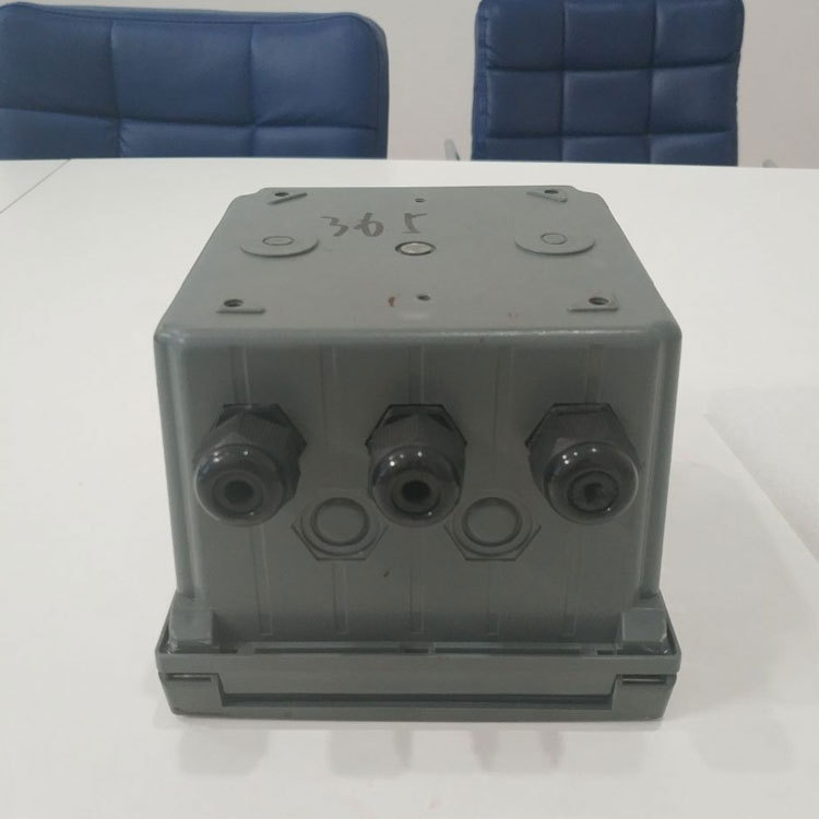 SR-100-2.jpg